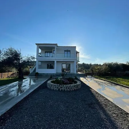 דירה Spyro's House *