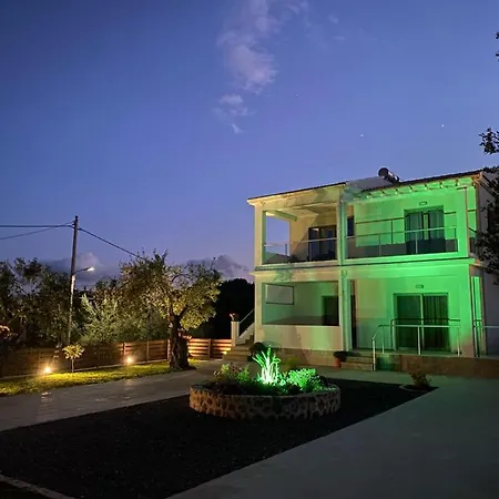 דירה Spyro's House *